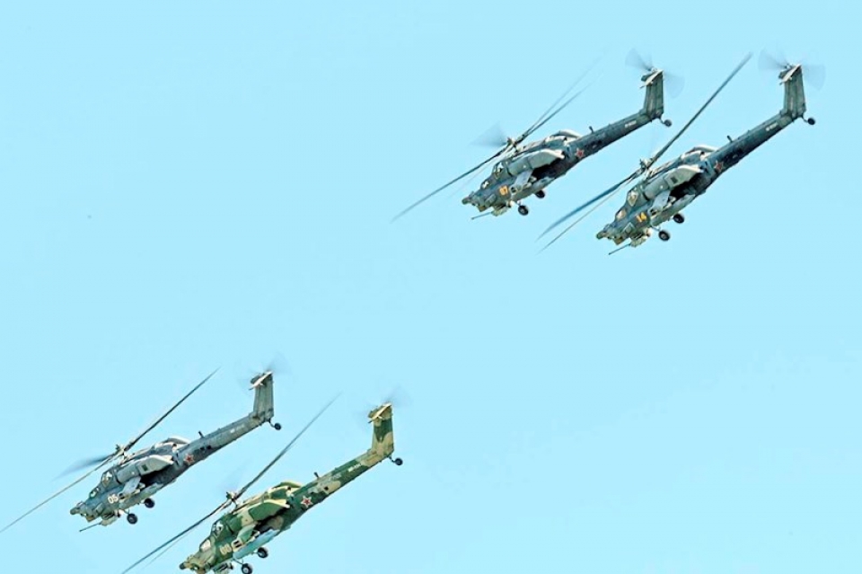 Tiêm kích MiG-29 bay đội hình bậc thang trên bầu trời ngoại ô Moscow tiem kich mig 29 bay doi hinh bac thang tren bau troi ngoai o moscow