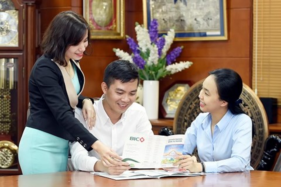 them nhieu loi ich cho khach hang mua bao hiem bic homecare qua ngan hang