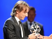 Cầu thủ xuất sắc nhất năm: Modric "vượt mặt" Ronaldo và Salah