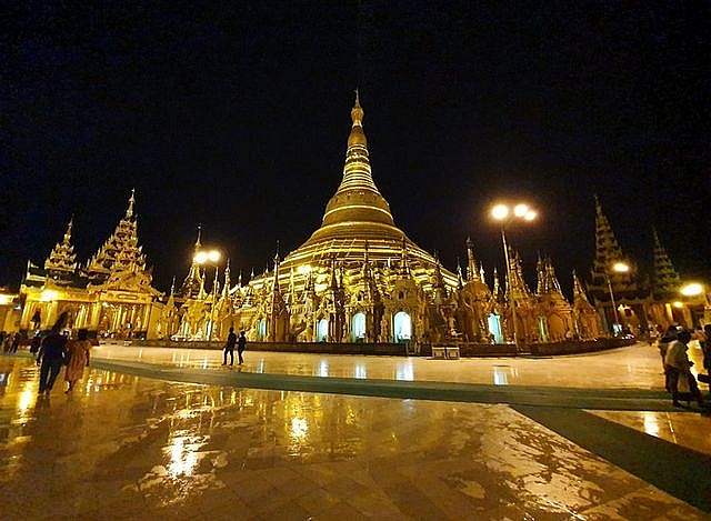 doc dao ngoi chua dat 90 tan vang gan nghin vien kim cuong dat gia o myanmar