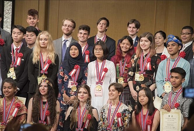 tranh cua hoc sinh viet nam duoc trien lam tai bao tang my thuat quoc gia nhat ban