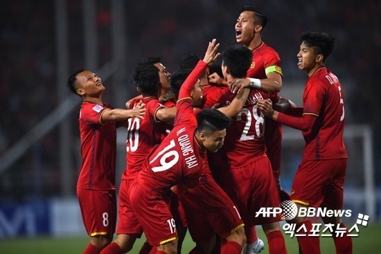 thai lan bat an truoc tran gap tuyen viet nam