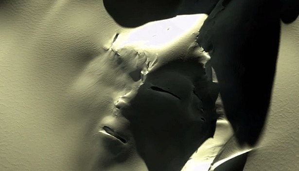 phat hien khuon mat nguoi ngoai hanh tinh khong lo bi an o nam cuc