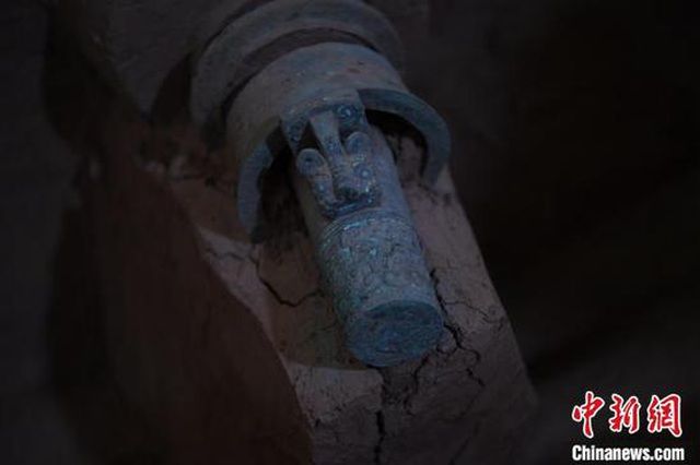 trung quoc khai quat co xe ngua gan 3000 nam tuoi kham hang nghin manh ngoc lam