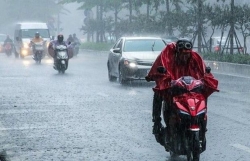 Dự báo thời tiết đêm nay và ngày mai (12-13/8): Chiều, tối và đêm mưa rào khắp cả nước; miền Trung vẫn nắng nóng