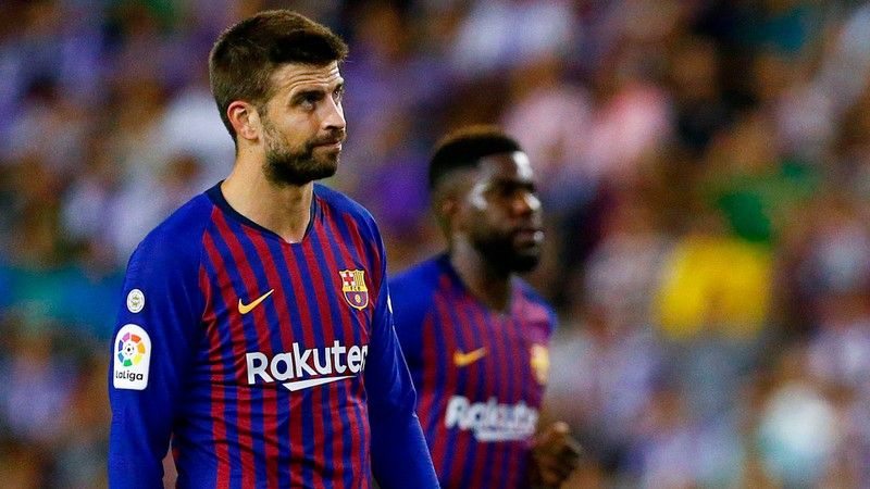 Trung vệ: Piqué. 1407-4-pique-xqnx