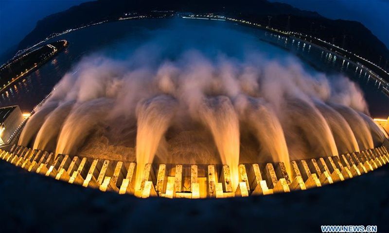 trung quoc dap tam hiep doi dien dinh lu lich su phai mo 11 cua giai vay