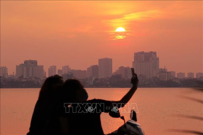 ha noi diu dang trong nang vang dau thu