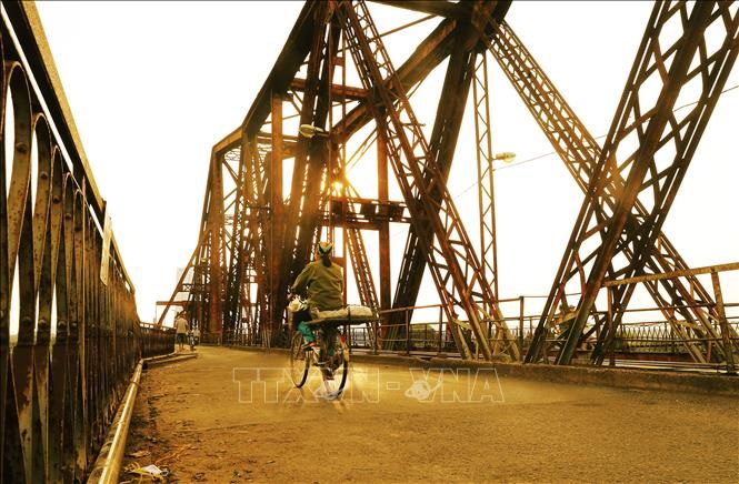 ha noi diu dang trong nang vang dau thu