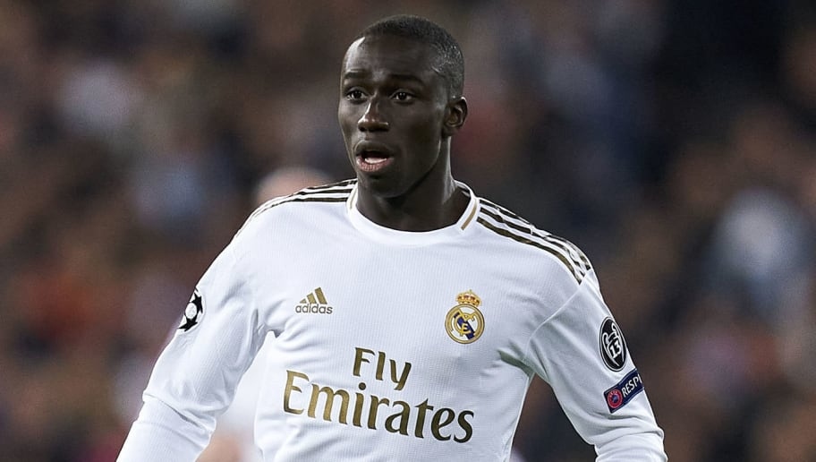 Cập nhật chuyển nhượng cầu thủ: PSG thảo luận Ferland Mendy;