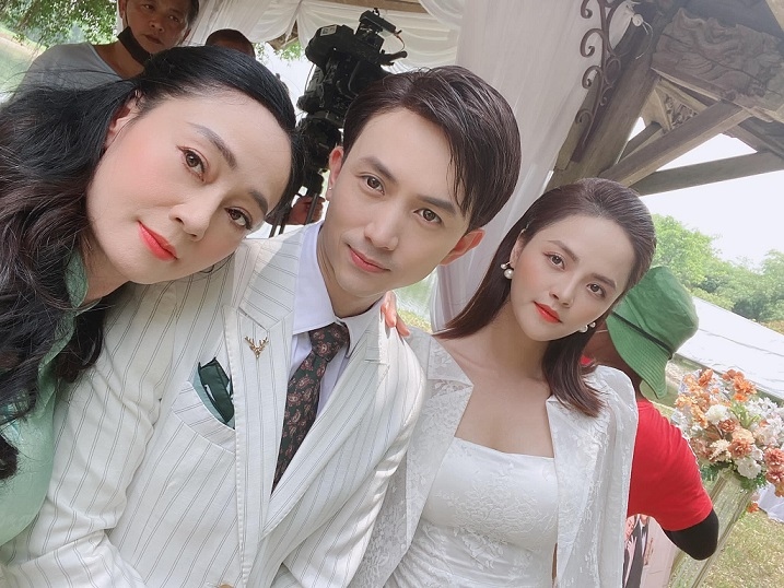 Hậu trường trang phục xinh đẹp, chưa lên sóng của dàn diễn viên 'Hương vị tình thân' phần 2 Hậu trường trang phục xinh đẹp, chưa lên sóng của dàn diễn viên 'Hương vị tình thân' phần 2