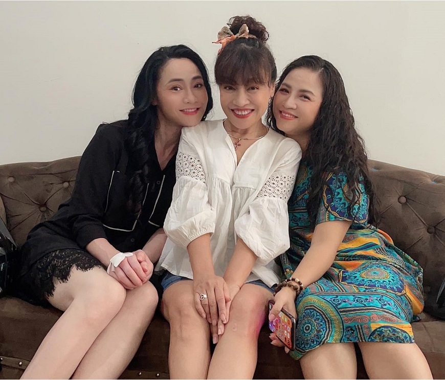 Hậu trường trang phục xinh đẹp, chưa lên sóng của dàn diễn viên 'Hương vị tình thân' phần 2 Hậu trường trang phục xinh đẹp, chưa lên sóng của dàn diễn viên 'Hương vị tình thân' phần 2