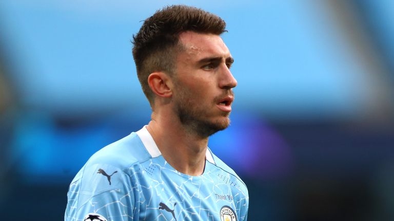 Chuyển nhượng cầu thủ: