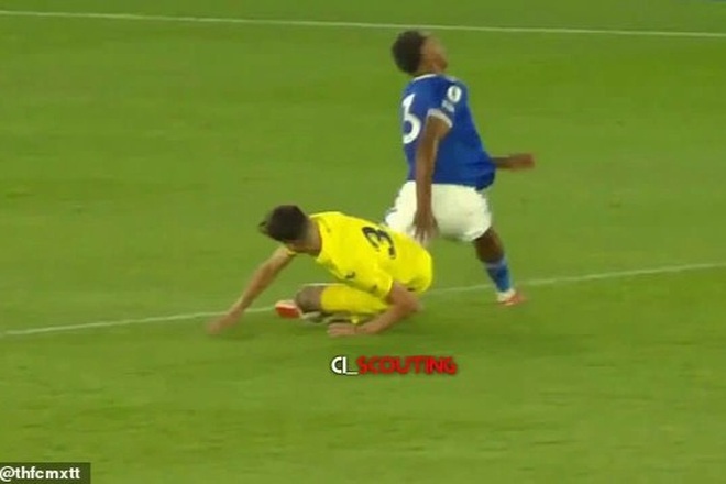 Giao hữu Ngoại hạng Anh: Tottenham cầm hòa Chelsea, sao trẻ Leicester gãy chân kinh hoàng Giao hữu Ngoại hạng Anh: Tottenham cầm hòa Chelsea, sao trẻ Leicester gãy chân kinh hoàng