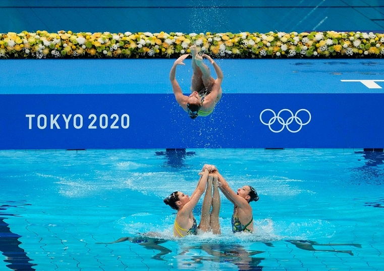 Xem các nữ VĐV xinh đẹp 'khiêu vũ' dưới nước tại Olympic Tokyo