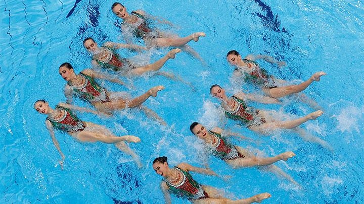 Xem các nữ VĐV xinh đẹp 'khiêu vũ' dưới nước tại Olympic Tokyo