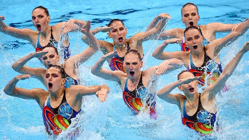 Xem các nữ VĐV xinh đẹp 'khiêu vũ' dưới nước tại Olympic Tokyo