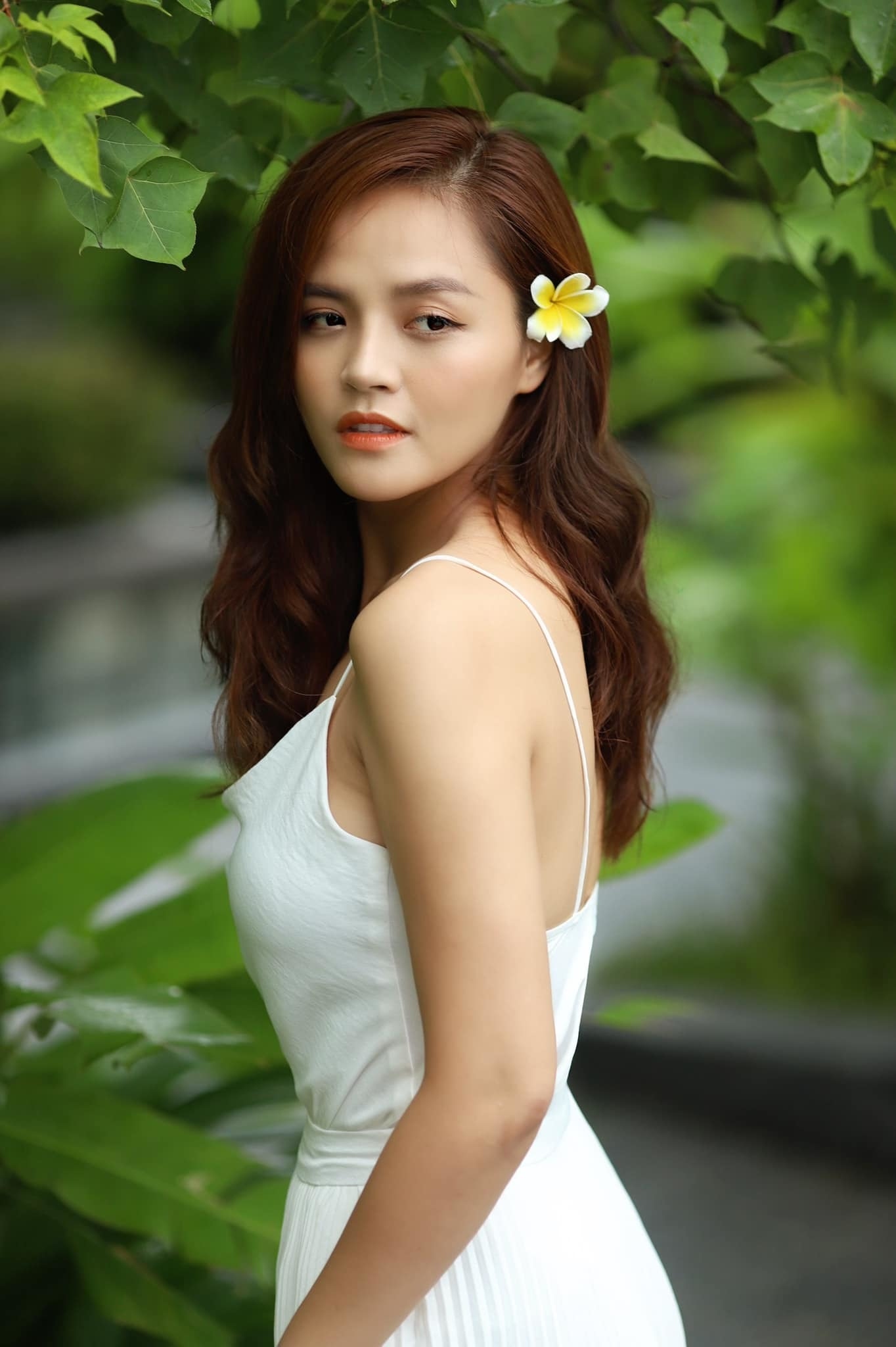 Thời trang đời tường quyến rũ hơn hẳn trong Hương vị tình thân của Thu Quỳnh