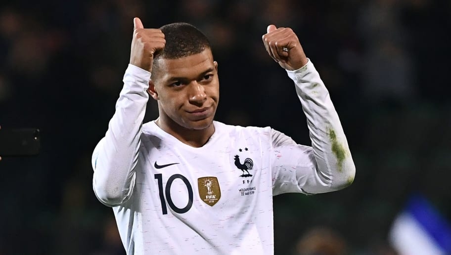 Không giữ được Kylian Mbappe, PSG mở đàm phán với Real Madrid?