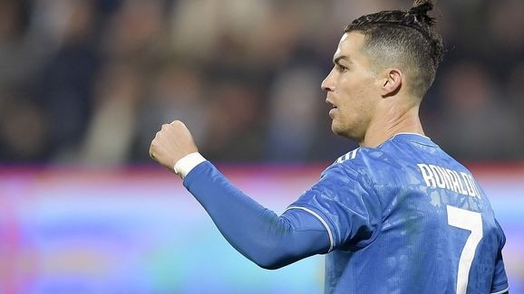 Chuyển nhượng cầu thủ: Atletico theo dõi Bellerin; MU xem xét Yves Bissouma;