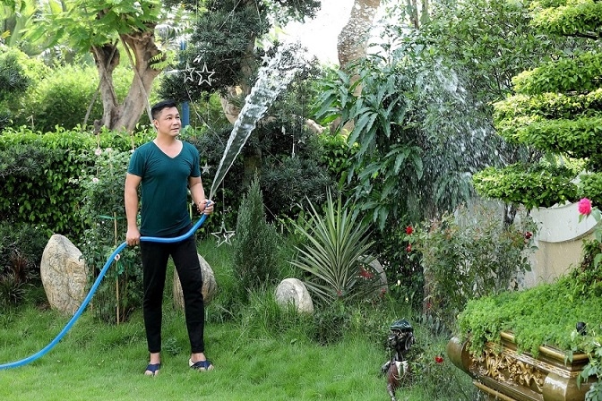 Cuộc sống độc thân của Lý Hùng hiện giờ ra sao?