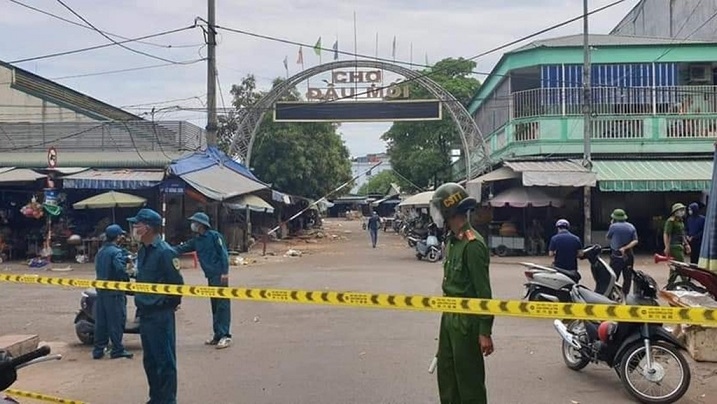 Covid-19 ở Việt Nam: Đã tiêm gần 16 triệu liều vaccine COVID-19; Nhiều địa phương ở Nghệ An giãn xã hội theo Chỉ thị 16