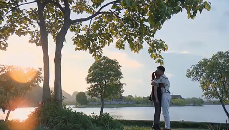 Hương vị tình thân: Khán giả nhặt sạn trong khung cảnh lãng mạn của Nam - Long, nhà sản xuất tiết lộ hậu trường