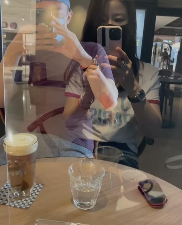 Lâm Tâm Như kể chuyện cuộc sống trong nhà chống dịch Covid-19 và công việc đã trở lại Lâm Tâm Như kể chuyện cuộc sống trong nhà chống dịch Covid-19 và công việc đã trở lại