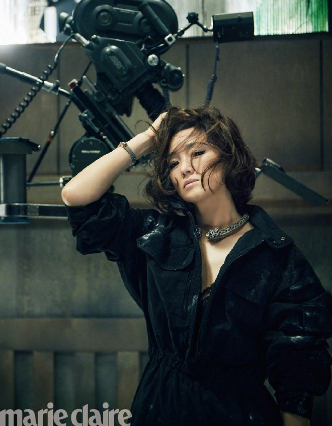 "Người đàn bà đẹp" Củng Lợi quyến rũ, mặn mà ở tuổi U60