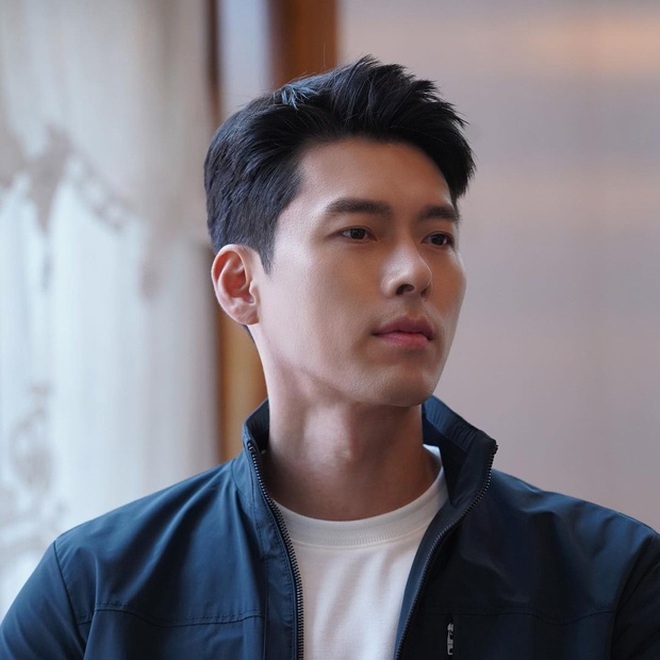 Loạt ảnh mới của tài tử Hyun Bin nhận mưa lời khen từ khán giả