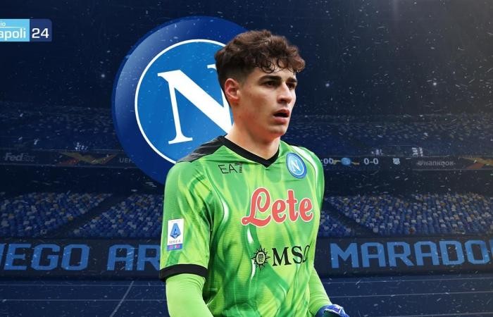 Chuyển nhượng cầu thủ Ngoại hạng Anh ngày 2/8: MU nên sớm chia tay Ronaldo; Silva muốn rời Man City; Chelsea cho mượn Kepa