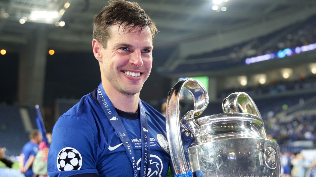 Chuyển nhượng cầu thủ Ngoại hạng Anh ngày 5/8: Chelsea gia hạn đội trưởng Cesar Azpilicueta, thuyết phục De Jong và mua Fofana của Leicester