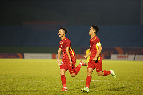 Văn Tú ghi bàn cho U19 Việt Nam. (Ảnh: Nguyễn Bằng)
