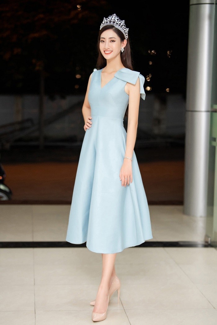 Thời trang thanh lịch và cá tính của Lương Thùy Linh sau nhiệm kỳ Hoa hậu Thế giới Việt Nam