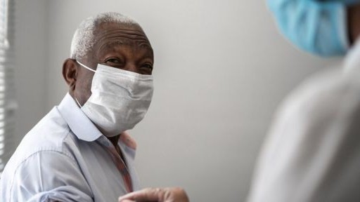 gioi khoa hoc australia chung minh hieu qua cua viec deo khau trang truoc bien the omicron