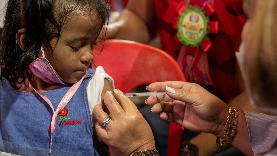 vaccine covid19 cua pfizer dat hieu qua toi 73 voi tre duoi 5 tuoi