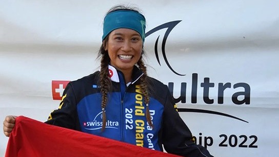 Nữ vận động viên Việt Nam vô địch giải 3 môn phối hợp khắc nghiệt nhất thế giới