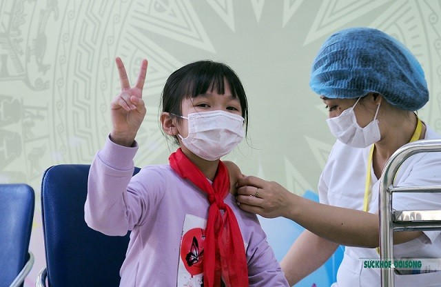 Tiếp tục tăng cường triển khai công tác tiêm vaccine phòng Covid-19 đảm bảo an toàn, hiệu quả.