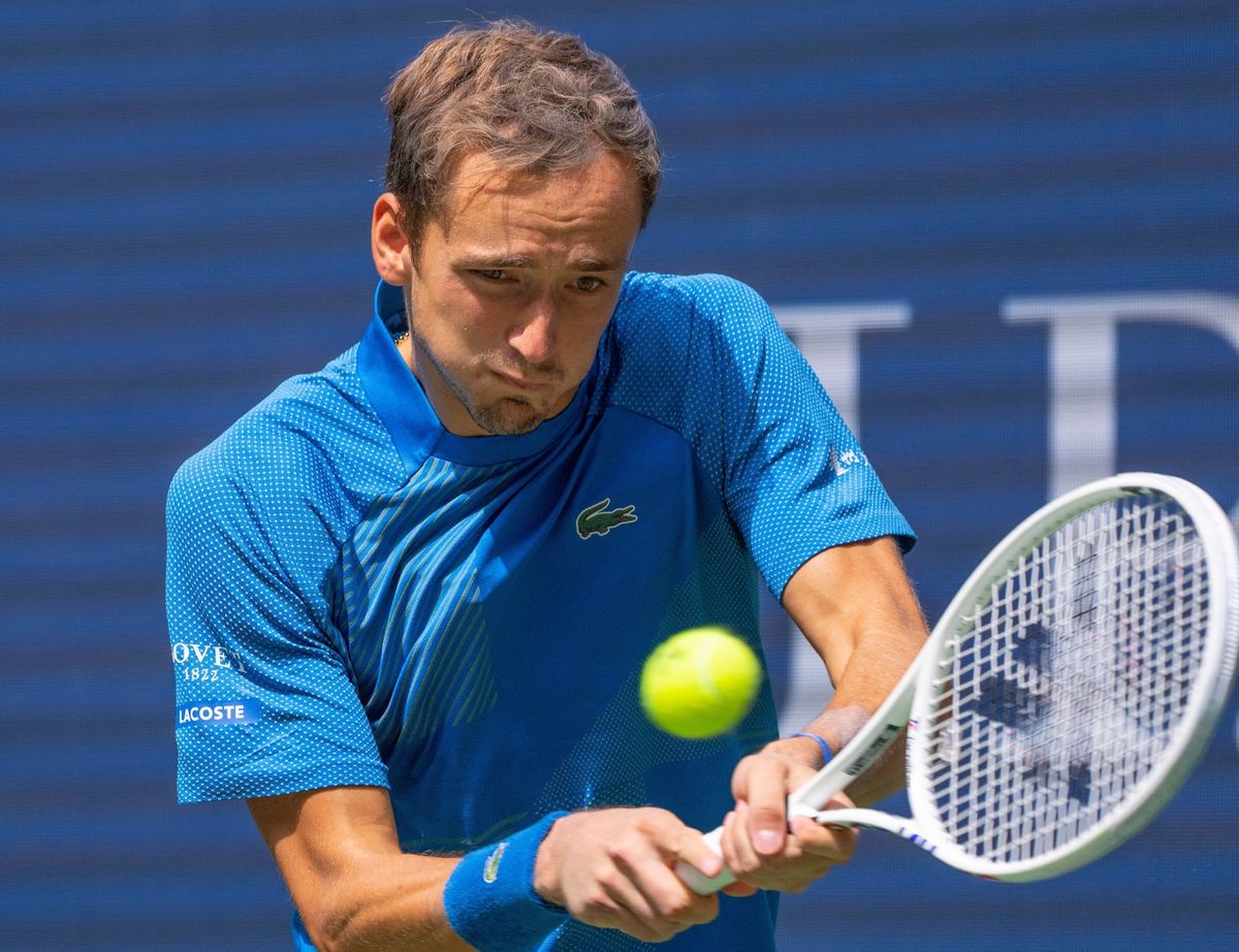 US open 2022: Daniil Medvedev khởi đầu thuận lợi;