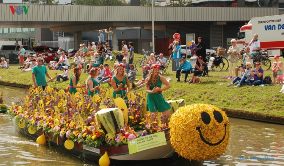 vi sao tre em ha lan lai hanh phuc nhat the gioi