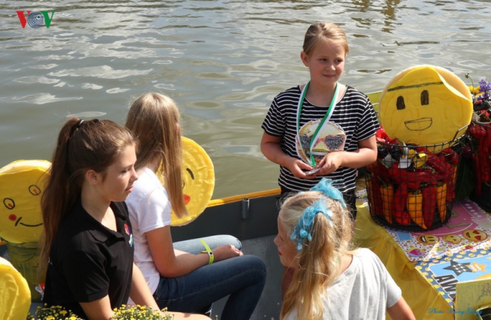 vi sao tre em ha lan lai hanh phuc nhat the gioi