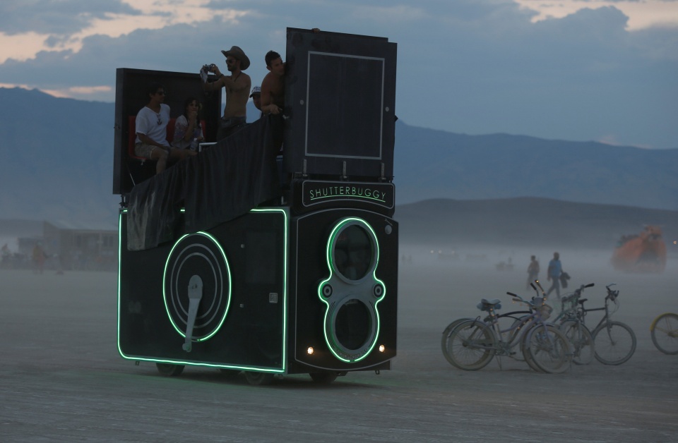 burning man noi hoi tu cua nhung tam hon hoang dai