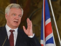 anh chi hon 52 ty usd ho tro kinh te sau brexit