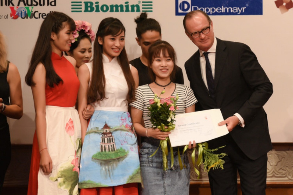 trao giai cuoc thi thiet ke thoi trang ao goes vietnam