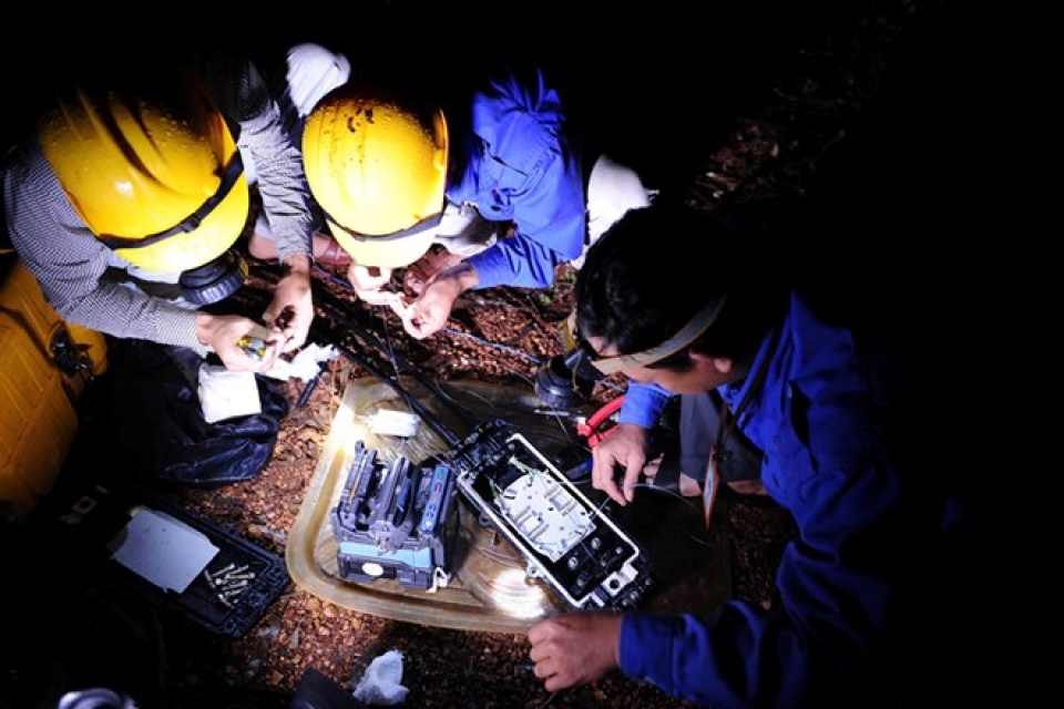 nha mang rao riet bao dam thong tin lien lac truoc con bao so 10