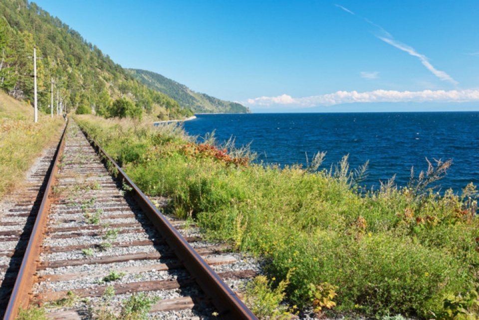 tuyen tau hoa thong nhat lot top tuyen duong sat dep nhat the gioi