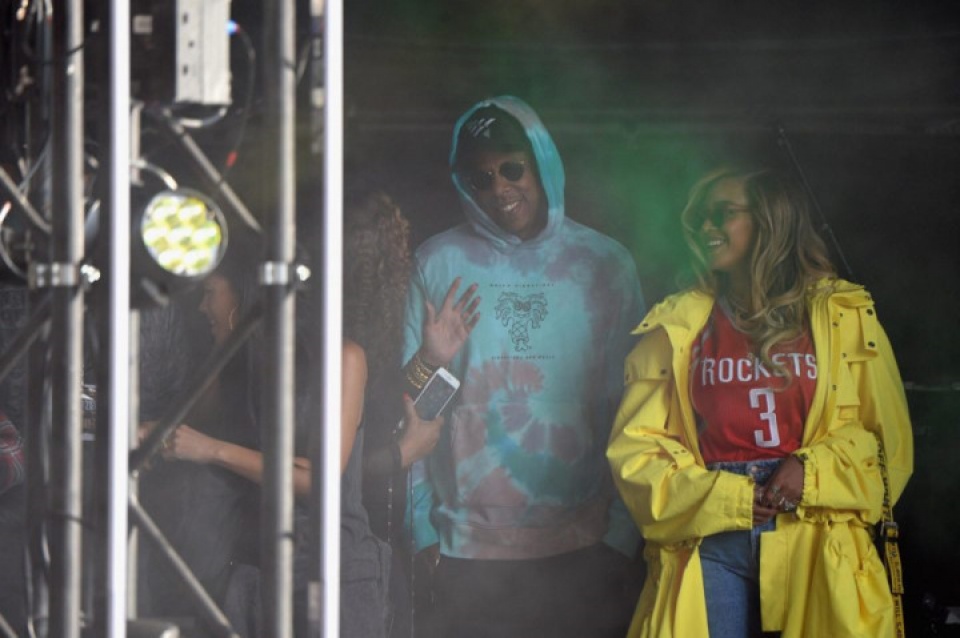 tai sao ca si beyonce lai la tin do sung bai con so 4