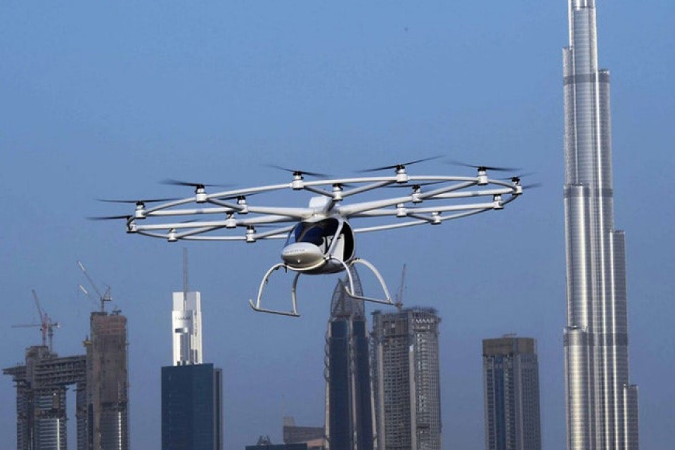 dubai co taxi bay dau tien tren the gioi