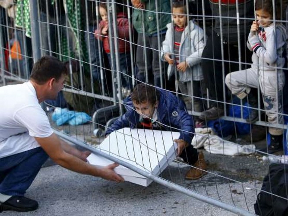 nhung hinh anh am ap chung minh long tot co o khap moi noi