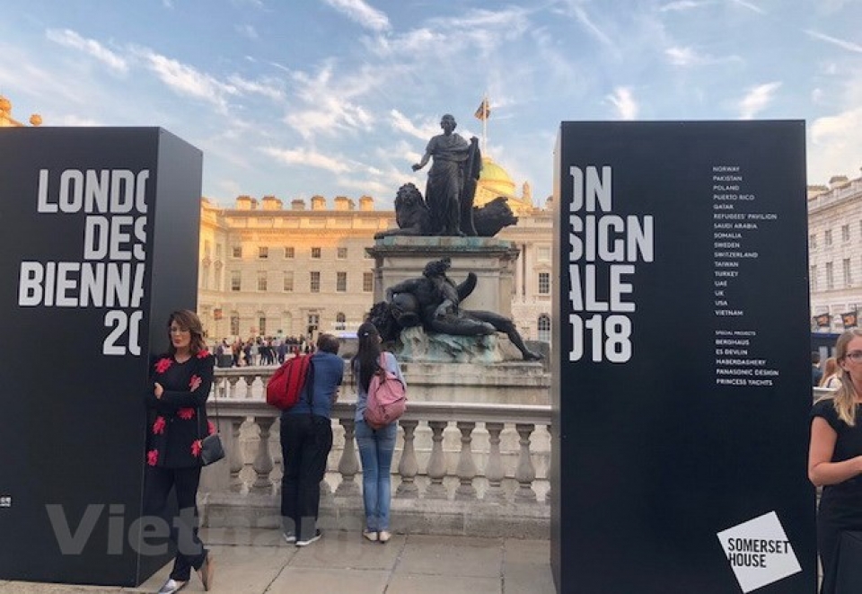 Nghệ thuật đương đại Việt Nam tỏa sáng tại triển lãm sáng tạo London nghe thuat duong dai viet nam toa sang tai trien lam sang tao london